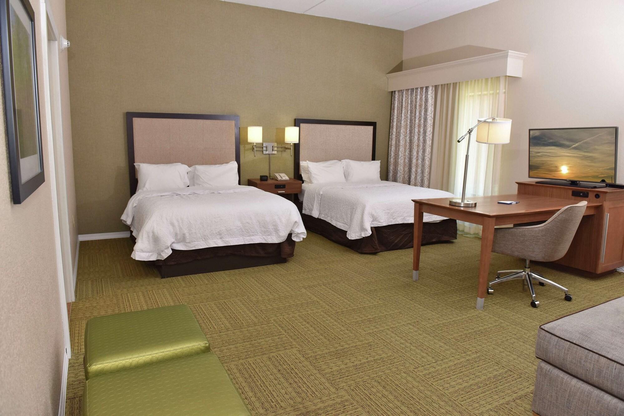 Hampton Inn & Suites Alexandria Exteriör bild