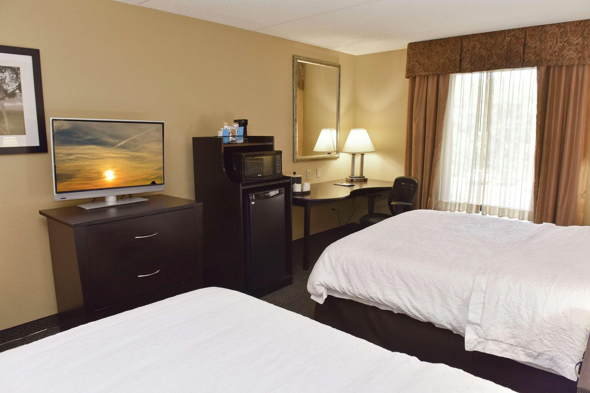 Hampton Inn & Suites Alexandria Exteriör bild