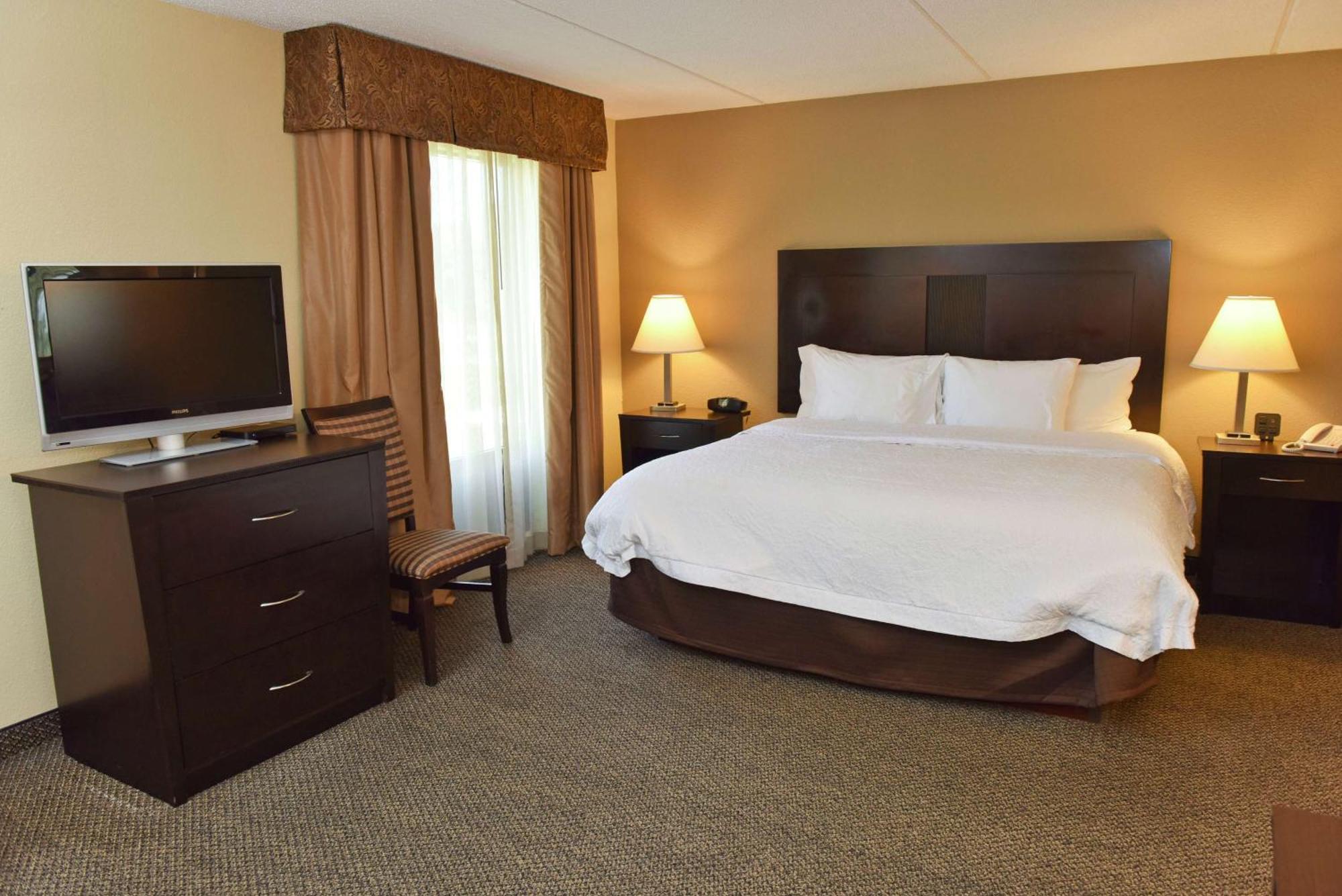 Hampton Inn & Suites Alexandria Exteriör bild