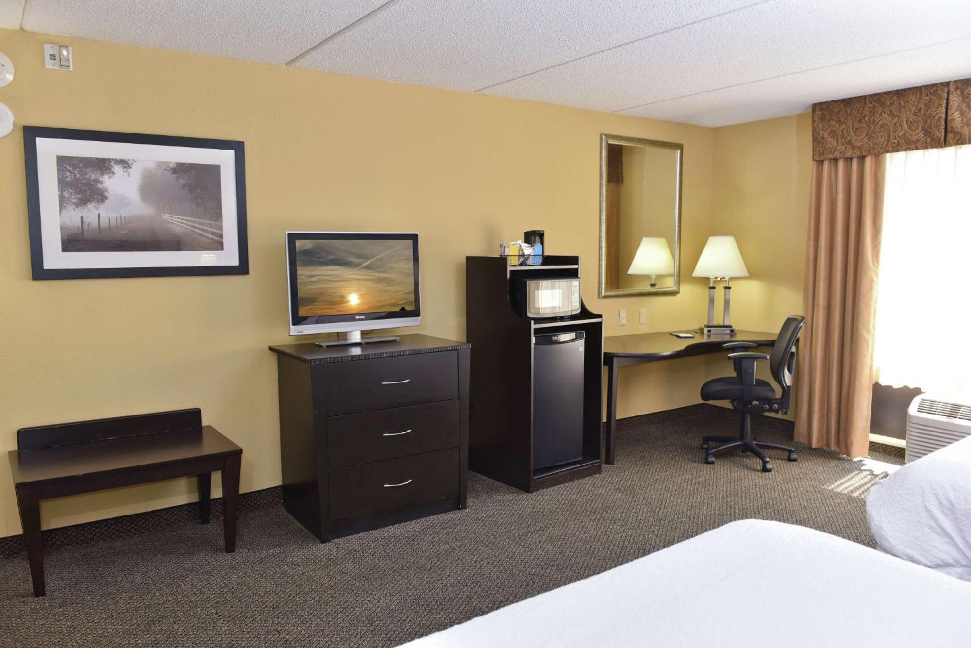 Hampton Inn & Suites Alexandria Exteriör bild