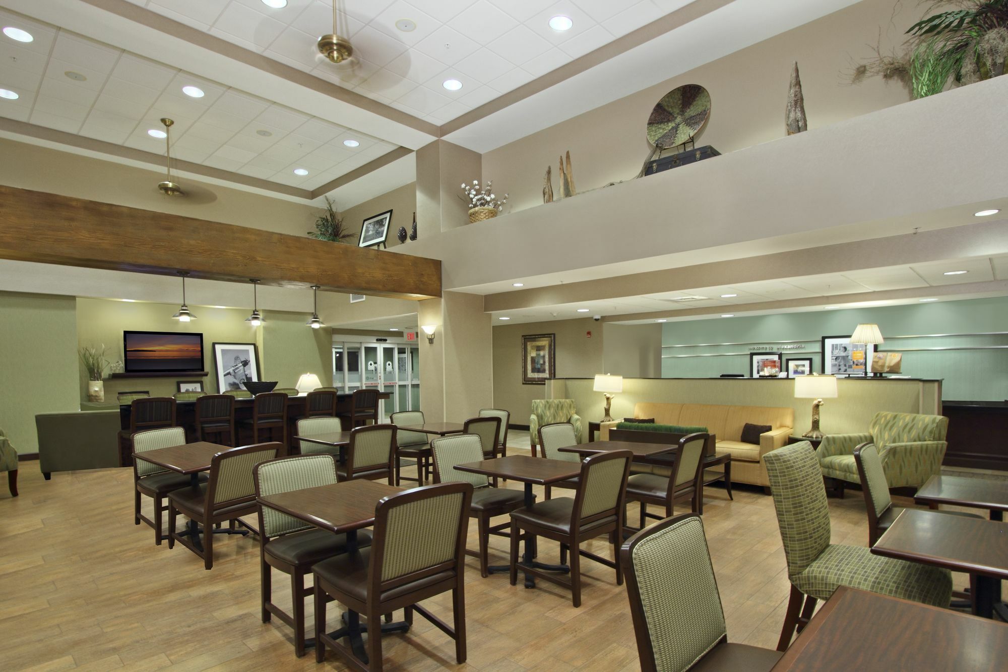 Hampton Inn & Suites Alexandria Exteriör bild